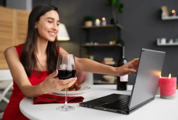Rebajas-de-vino-online-consejos-para-comprar-con-seguridad-en-2025